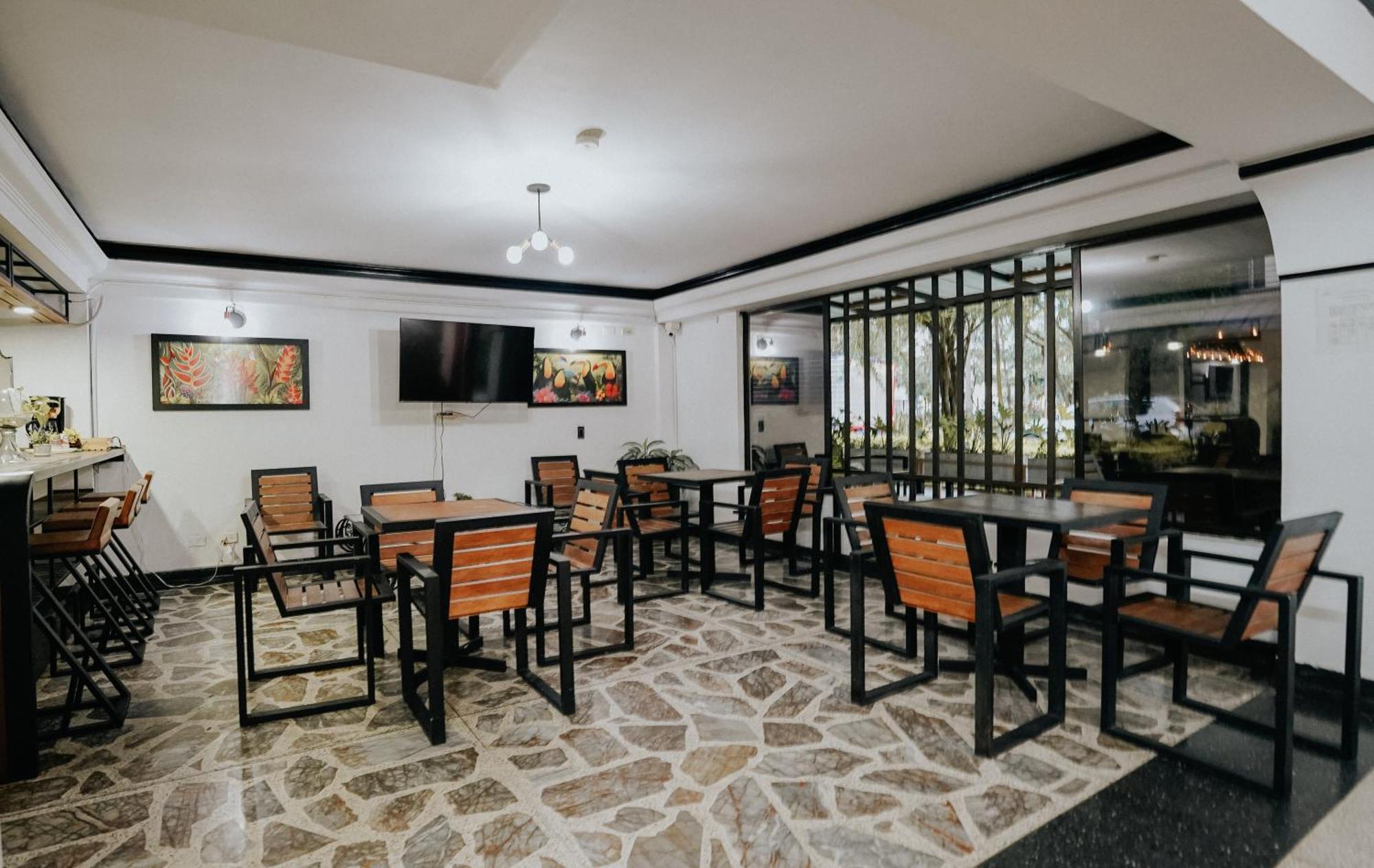 Hotel Balcones Del Estadio 2*